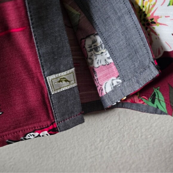 Tommy Bahama Shirt Mens Size XXL Hawaiian Christmas Silk Casual Button Up - Picture 6 of 6